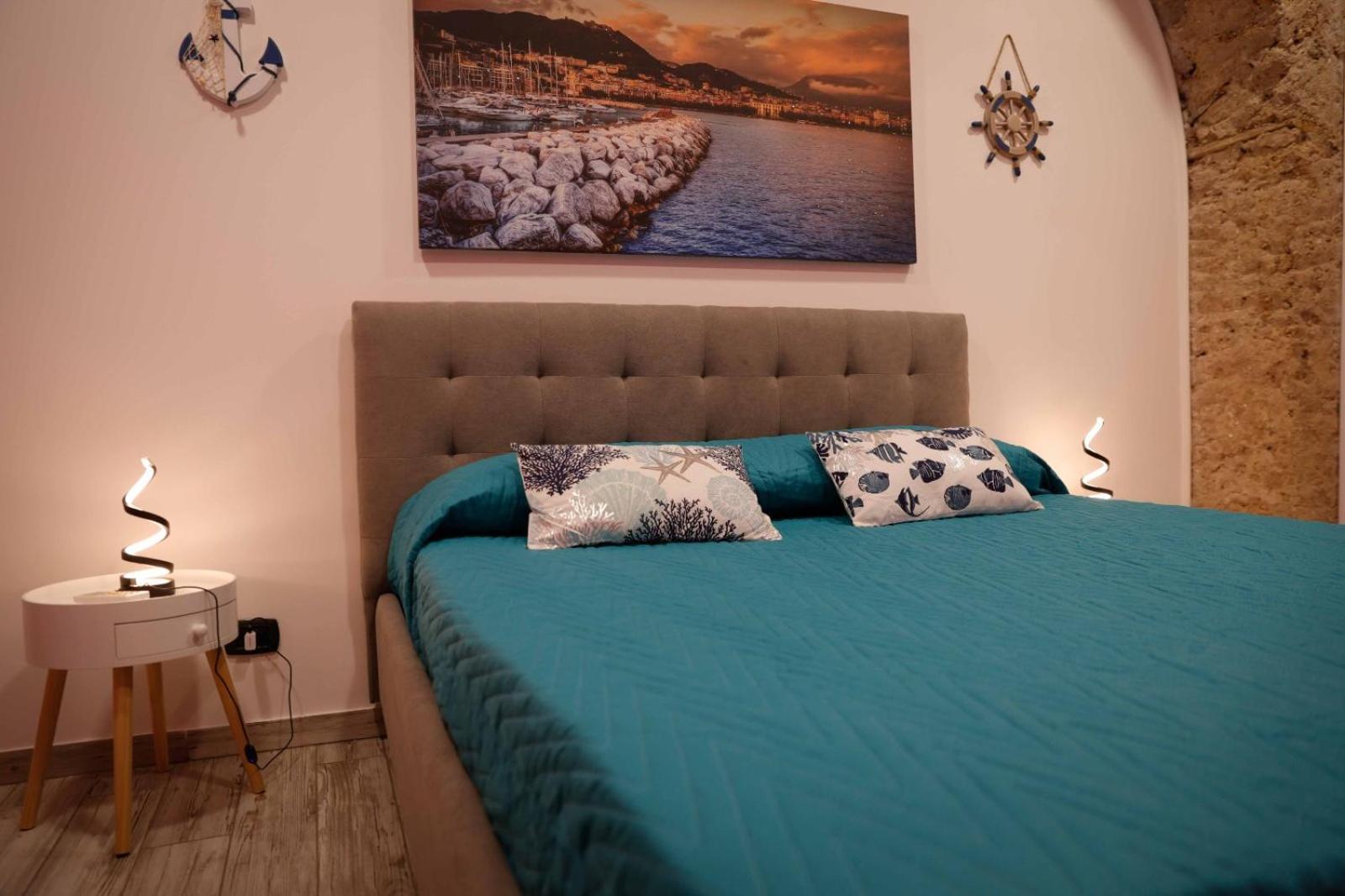 Stay In The Heart Of Salerno - Near The Duomo "La Finestra Sul Borgo" Exterior foto